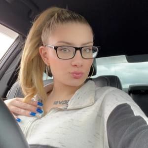 Meet your Posher, Carly